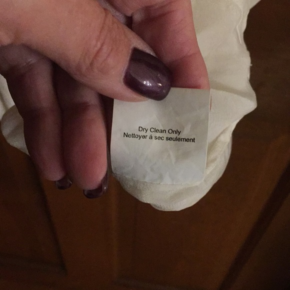 Pretty butterfly-shaped top with mini sequins - Picture 4 of 6